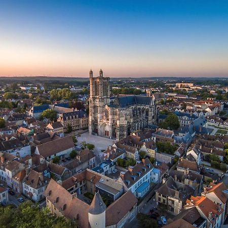 Apartamento Le Nid Troyens Troyes Exterior foto